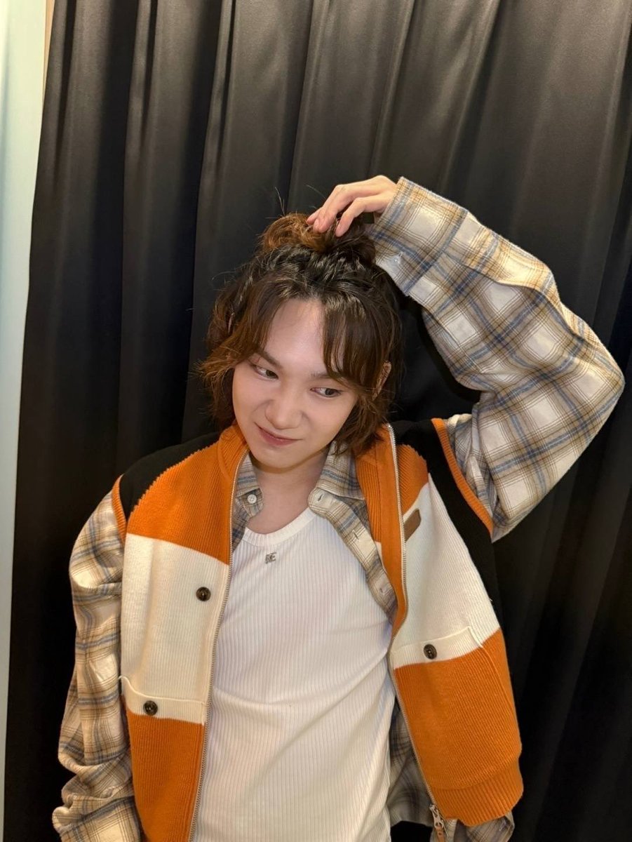 [#fromKENTASANGGYUN]

오늘은 짝꿍이랑 빙고게임을 했다!
열심히 참여하는 짝꿍들의 모습이 색다르게 느껴져서
너무 너무 귀여웠다 🥰💛💙
🦚짝꿍 너무 기여워🐪

#KENTASANGGYUN #KENTA #SANGGYUN #Hellofromtheotherside #HFTOS #켄타상균 #켄타 #상균 #짝꿍