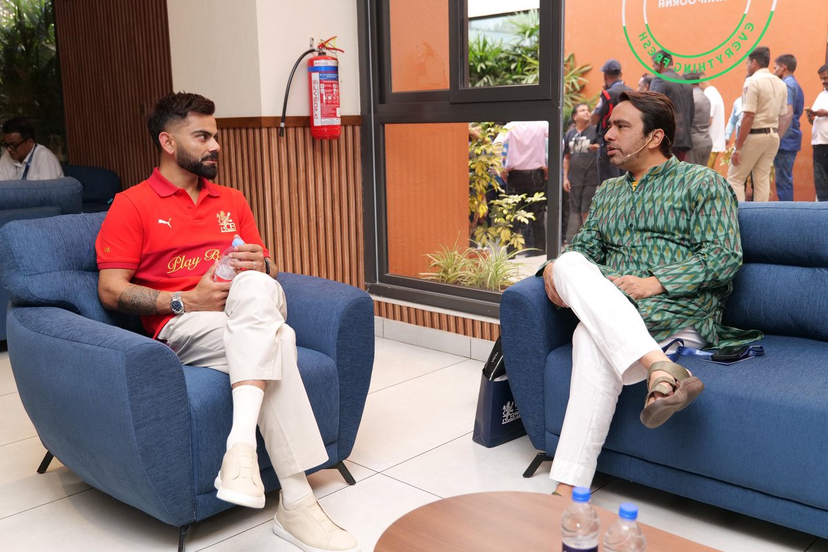 jayantrld's tweet photo. Had a meaningful fireside chat this afternoon at the Indian Sports Summit 2025 organised by the Royal Challengers Bengaluru @RCBTweets , with the Sports and Society Accelerator as Knowledge Partners. Spoke about the work we are doing to promote sports talent and industry through skill development and education. I strongly believe in the role sport can play for transforming our youth and achieving excellence!

Met the champ Virat Kohli briefly before the event!