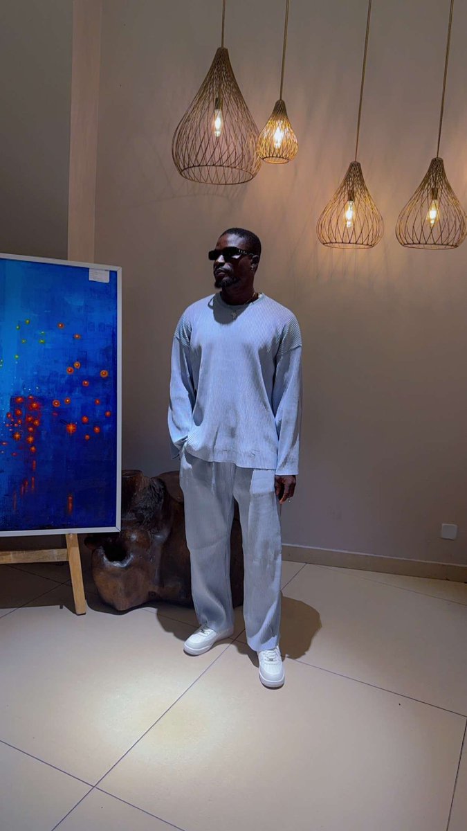 Design_Maester's tweet image. It's my birthday today

If you come across this kindly say prayer for me...Merci