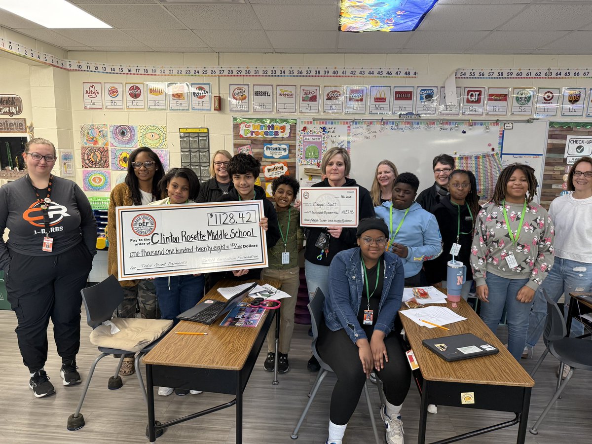 brantcboyer's tweet photo. Congrats Ms. Scott! Thank you DEF for always supporting our students and staff! We appreciate all you do! 
#1barb https://t.co/JUemejI97h