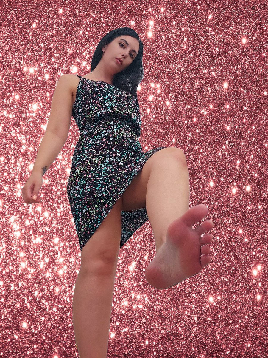 GoddessLucia6's tweet photo. Your place isn’t at my feet. It’s beneath them. https://t.co/yIN1KdwlHH