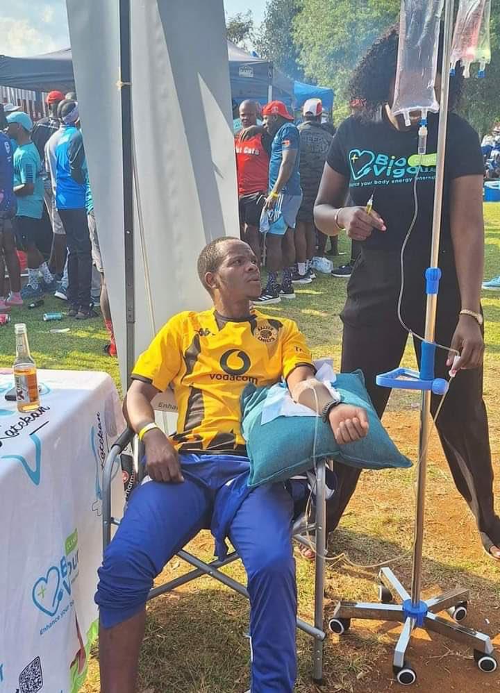 "I won't argue with a Kaizer Chiefs fan, you have a lot on your plate at the moment " - Former Mamelodi Sundowns Coach 🤗