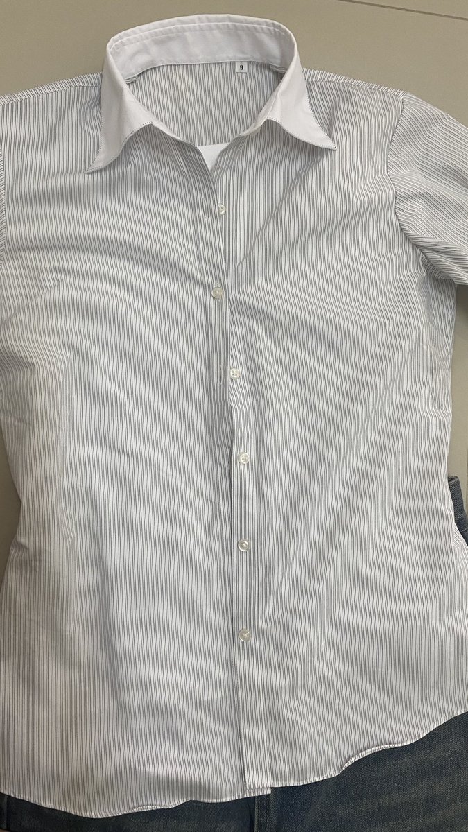 sparkleE144's tweet photo. Size : s
Price: 89฿💓

#ส่งต่อ #ส่งต่อเสื้อผ้า #เสื้อผ้ามือสอง #ส่งต่อเสื้อผ้ามือสอง #โล๊ะตู้เสื้อผ้า #โล๊ะเสื้อผ้า #เสื้อผ้ามือสองสภาพดี #ส่งต่อเสื้อผ้ามือ2 #ส่งต่อuniqlo https://t.co/cAlYbWhMwH