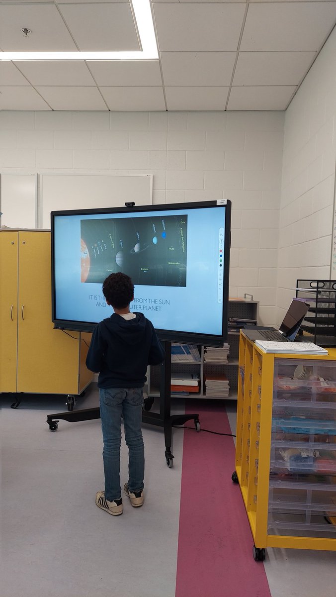 Ms. Toth tweet media