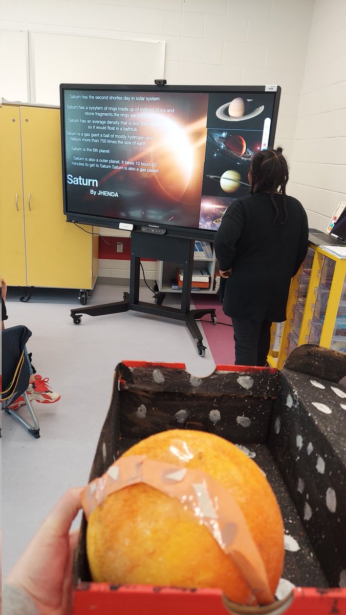 Ms. Toth tweet media