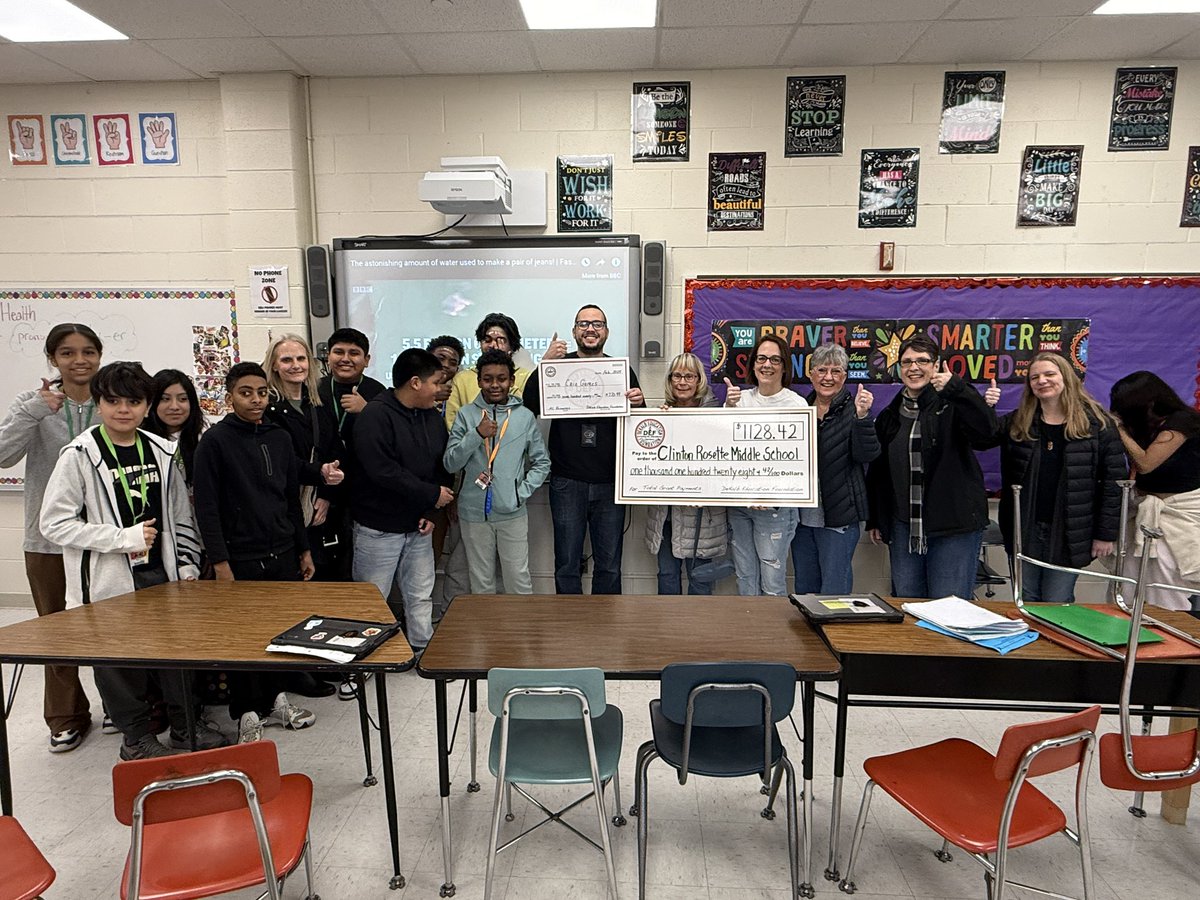 Congratulations Mr. Gomez! Thank you DEF for all you do to support our students and staff! We appreciate all you do! 
#1barb