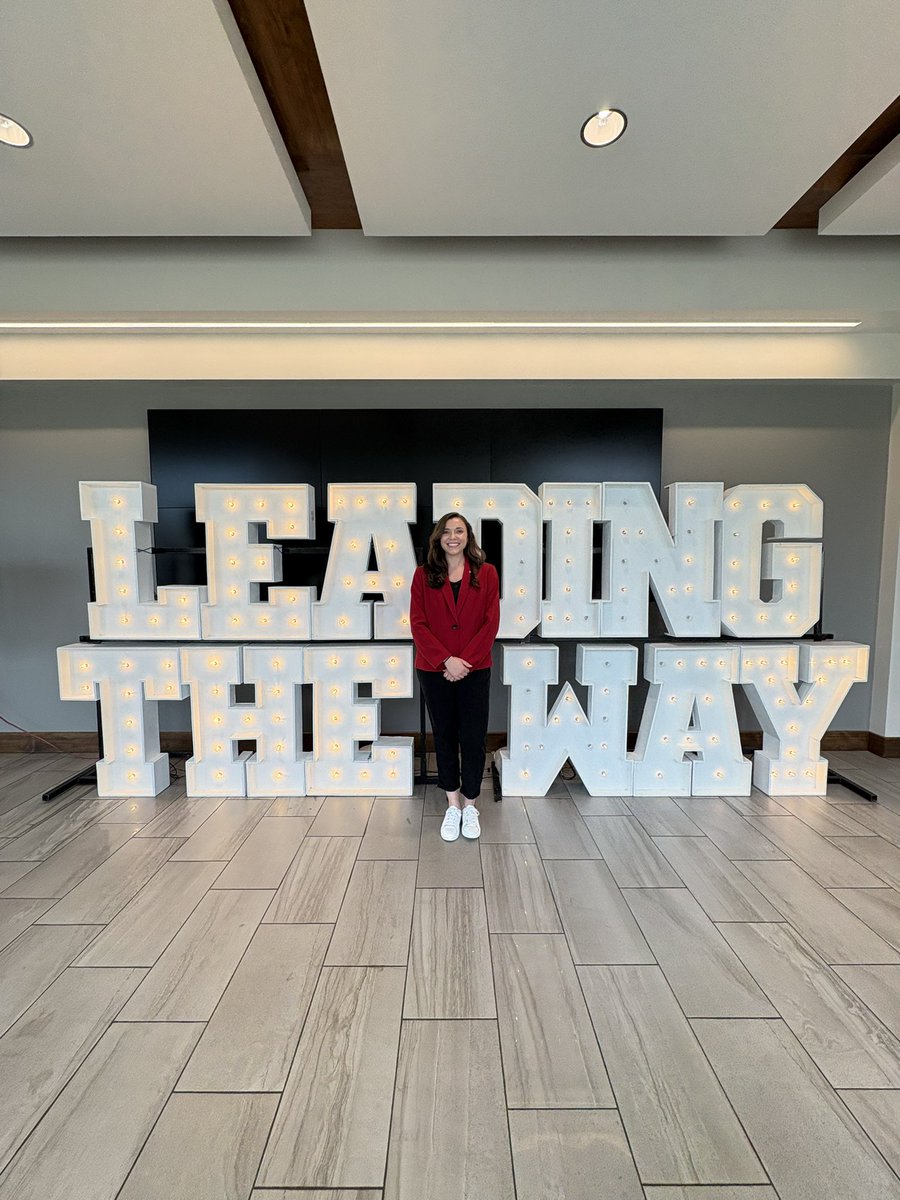 KayyRobles's tweet photo. Thank you @SouthernUsports for hosting a great event! Leading the Way: A Tribute to Women in Athletics. Great opportunity to come together and create space for community. Thank you Jennifer Lynne Williams for sharing your incredible experience! https://t.co/tikeR82NHd