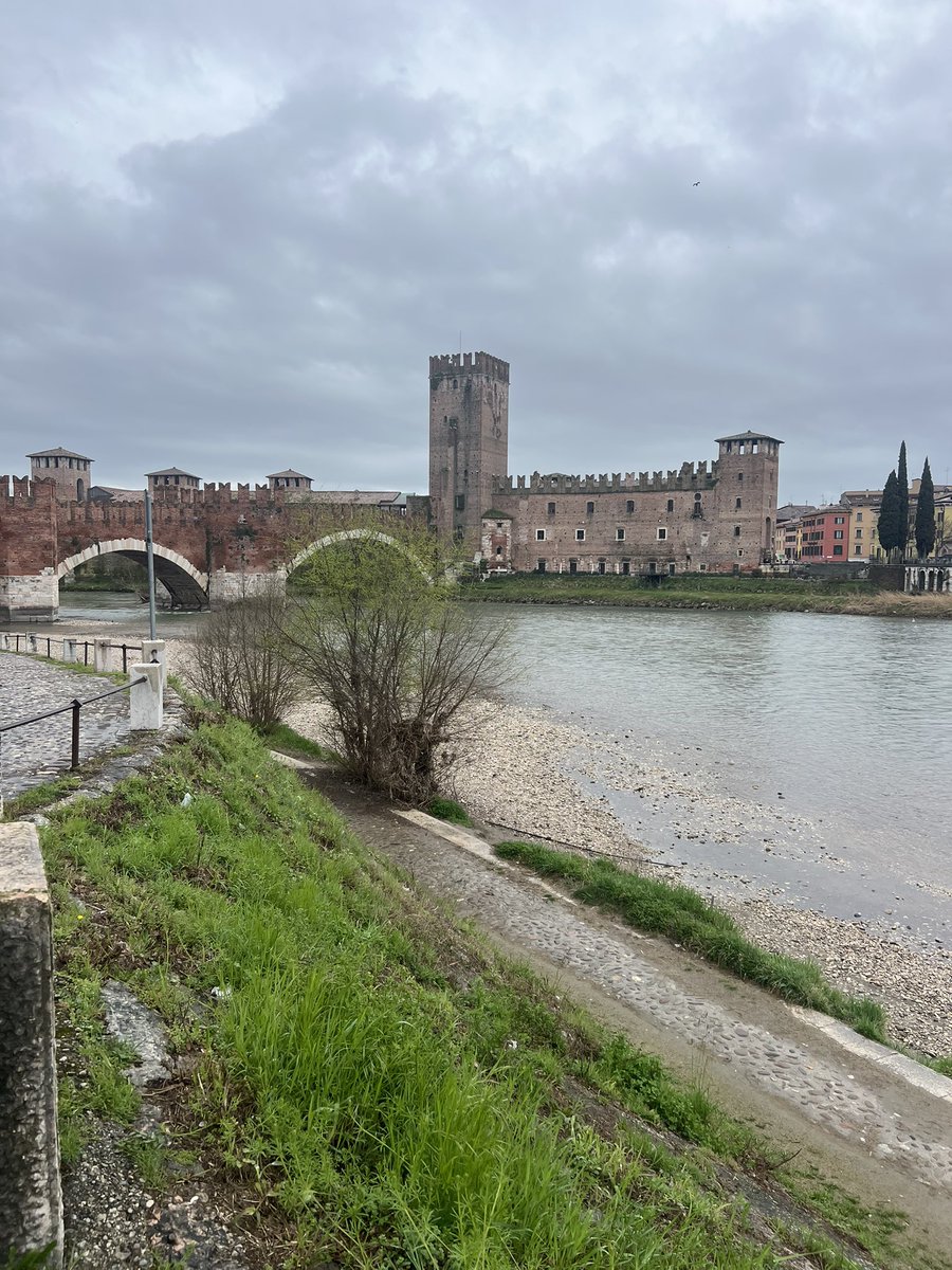 stcolmansski1's tweet photo. To conclude our ski trip we took a lovely stroll through the bustling city of Verona.
The boys got a look at the Verona Arena and the Piazza delle Erbe, along with seeing some beautiful statues of Victor Emmanuelle II and Shakespeare! https://t.co/G7QpgA0F2l