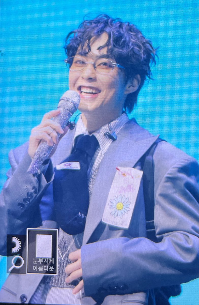 항상 행복하게 해줄게~💙
#시우민 #XIUMIN #시우민_InterviewX_WHEE