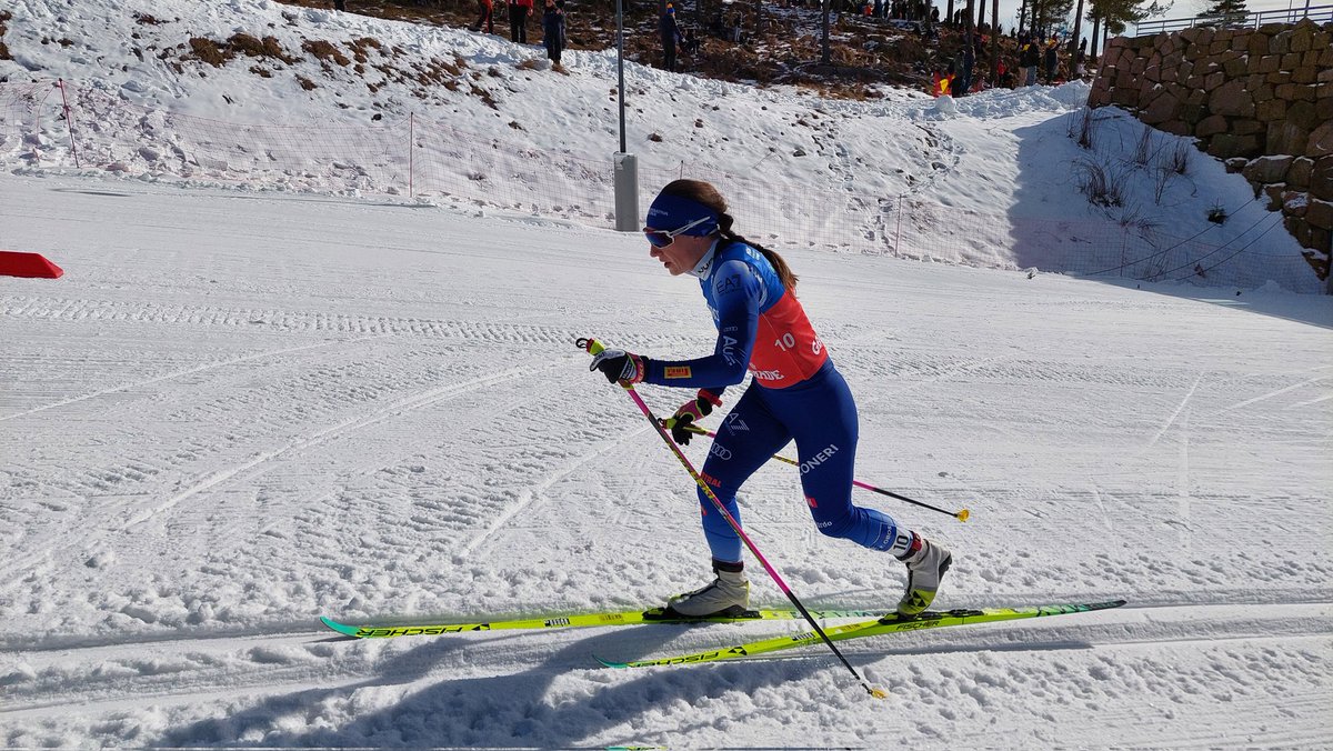 NicolettiStef63's tweet photo. Oggi sono ad #Holmenkollen a fare il tifo per le tre atlete italiane che partecipano alla @FISCrossCountry World Cup race di #Oslo.
Le tre atlete italiane, Martina #DiCenta (33ยฐ), Anna #Comarella (32ยฐ) e Caterina #Ganz (24ยฐ) hanno gareggiato con onore sulla 20 Km femminile, vinta dalla norvegese @ThereseJohaug con il tempo di 49:59.9 .
Complimenti a tutte le partecipanti!