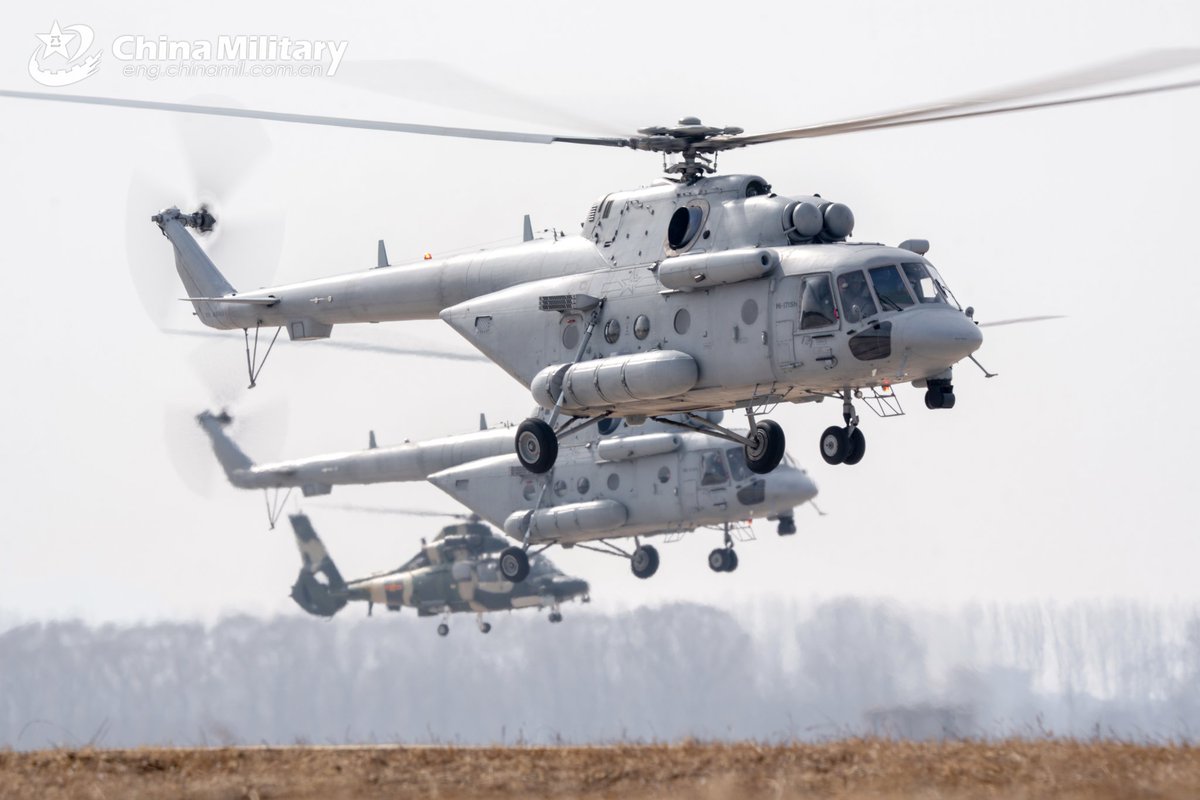 ChinaMilBugle's tweet photo. Search and Rescue: #Photos show #helicopters attached to a transport brigade with the air force under the Chinese #PLA #NorthernTheaterCommand engaging in a nighttime search and rescue training exercise in early March. #Chinamilitary https://t.co/1HV8UmHakS