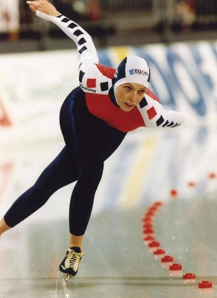 Vandaag op het WK afstanden in Hamar de 1000m. Prachtige herinneringen aan het WK afstanden in 1996 ook in Hamar toen ik goud won op de 1000m en een dag later op de 1500m. Succes voor alle deelnemers dit weekend 💪🏻 #WKAfstanden #wkafstandenhamar