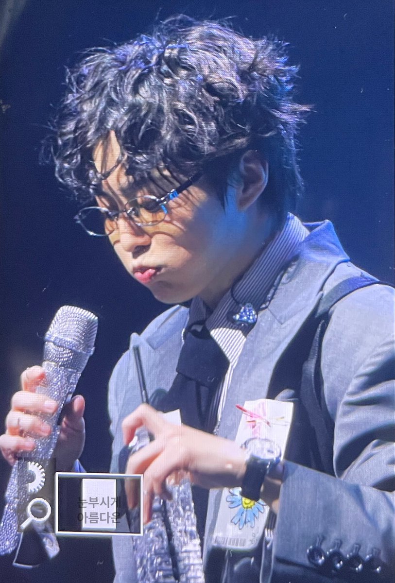 물마시는 슈냥이? 햄찌? 🐱🐹
#시우민 #XIUMIN #시우민_InterviewX_WHEE