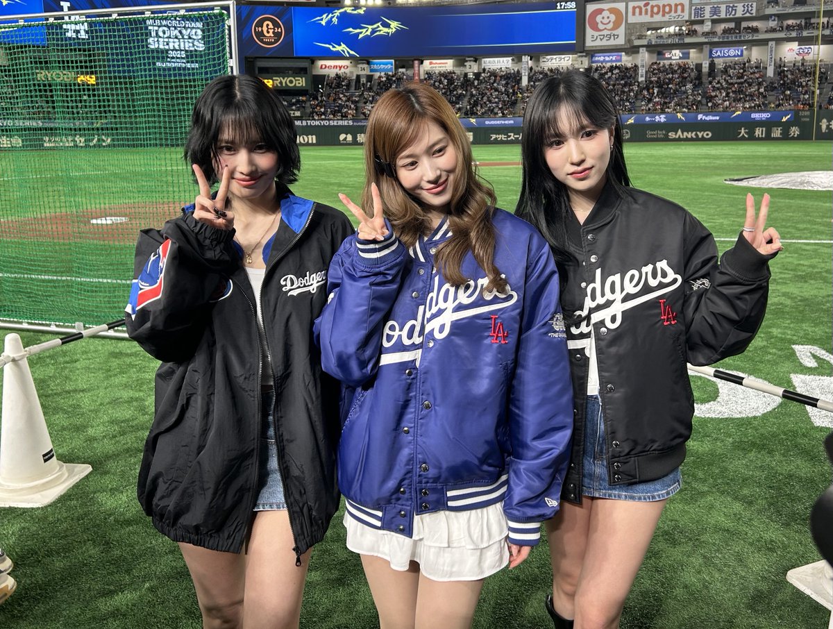 ドジャースの試合前練習では #MISAMO の3人が見学し、記念撮影には