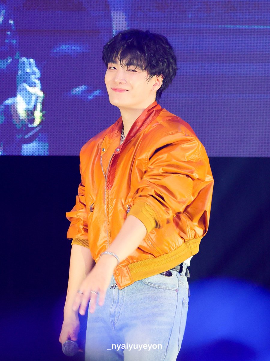 _nyaiyuyeyon's tweet photo. 240714 〜hello summer〜 1부 HQ
🩵데뷔 13주년을 축하합니다🩵
#김종현 #KimJonghyeon #キムジョンヒョン #hello_summer https://t.co/WCY7OlmWEi