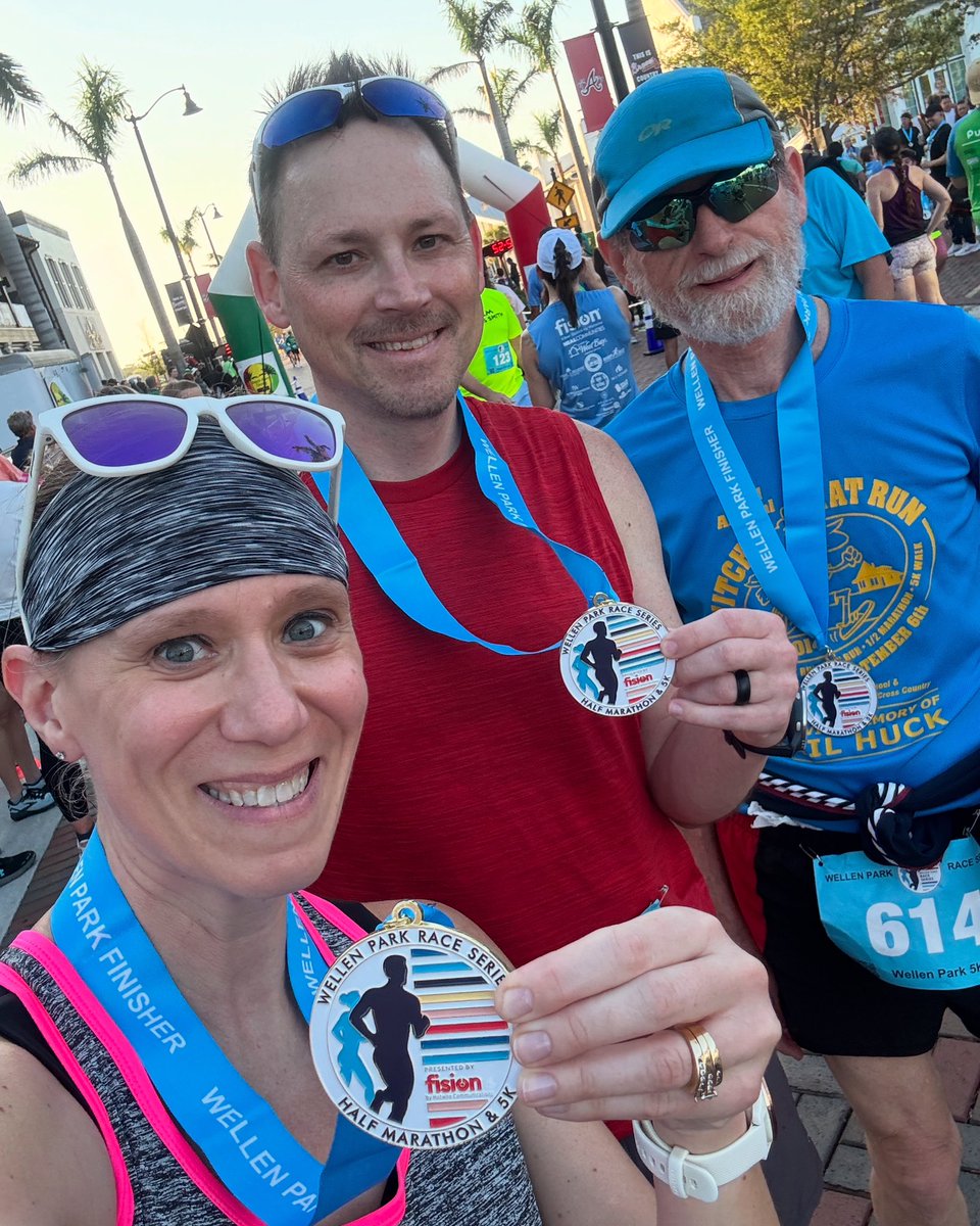 kc_run_coach's tweet photo. Wellen Park 5k! It was nice to come down to FL and run a 5k with our running mentor! 🏃 🎉🏅

#running #medalchasers #wellenpark5k #5k #floridarunning #vacationrunning https://t.co/ldn4nlJBLI