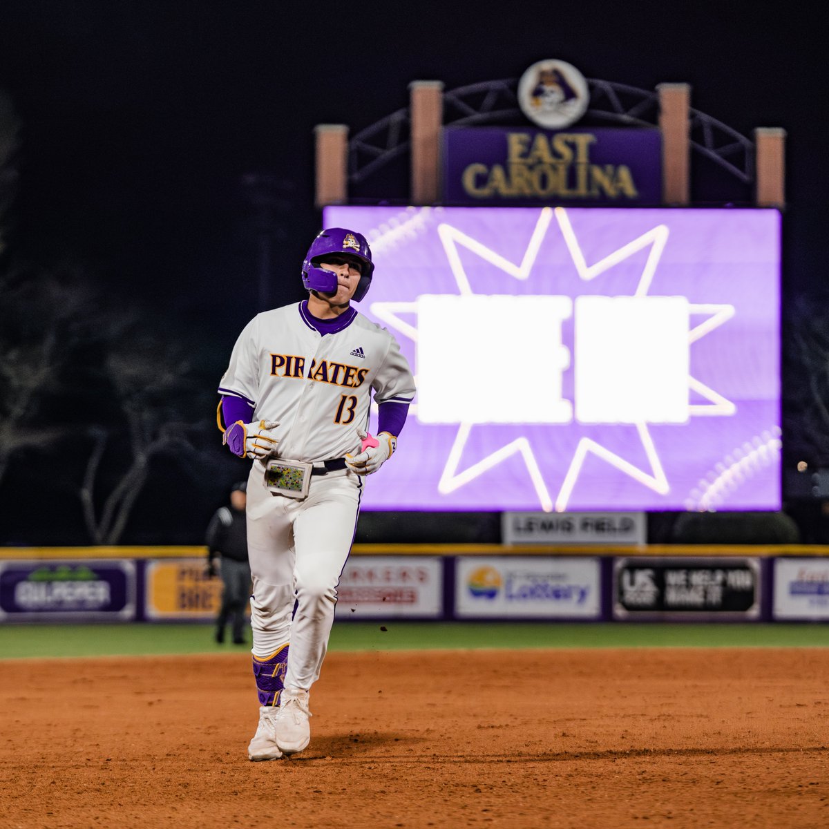 ECUBaseball's tweet photo. Start your day by watching @MKalinich1324‘s first collegiate home run👀🏴‍☠️ https://t.co/Y0PAN8F6mq