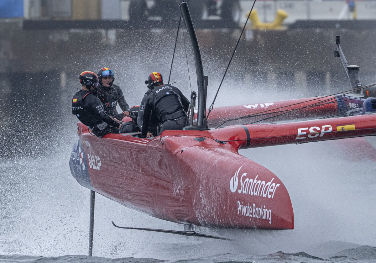 SailGPESP's tweet photo. 🏁 #PracticeRace antes de #LosAngelesSGP y nuestro equipo lo tiene claro: vamos a por todas. 🔥💪
#LosAngelesSGP #SailGP #SailGPESP #VamosGallos #Adrenaline #Sailing #Racing https://t.co/3pJFXqLMN6