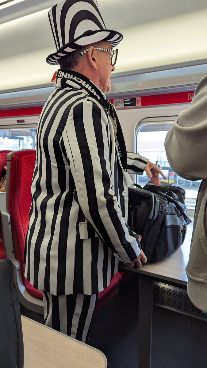 love_me_avenue's tweet image. C&apos;maaan #toonarmy #hwtl