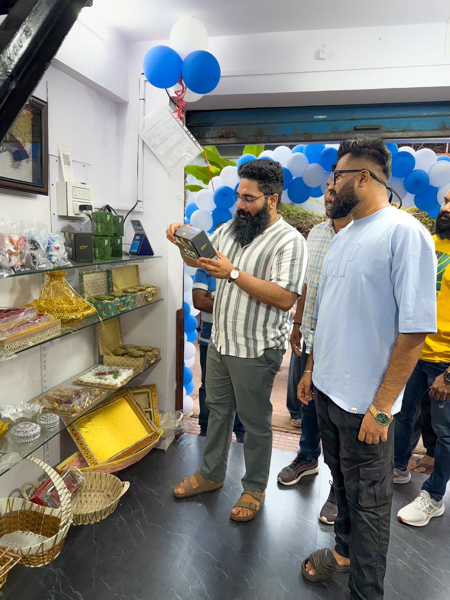 SIDDESHBHAGAT1's tweet image. It was my pleasure to attend the opening of “14 Enterprise” by my amazing friend @khan.bashid_14x ! 🎉 The displays are fantastic and prices are unbeatable. Wishing you all the success, brother! 🌟
#entrepreneurship #enterpreneur #youth #empowerment #opening