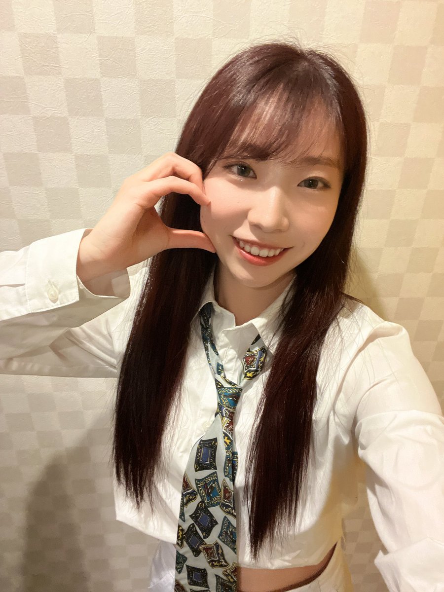 1Girls_4's tweet photo. 実は今日使用に赤髪❤️気づいた?

はぁ〜、実感が湧かないなぁ

14年。たくさんの人に支えられて
たくさんの人と出会い別れ
今、みなさんと出会えて見届けてもらえて
最高に幸せなアーティスト人生でした！

みなさんの幸せを願って、また新たな一歩を踏み出していきます✨

幸せをありがとう、大好き🩵 https://t.co/geFcZbqDmL