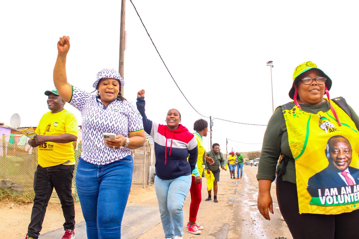 nomvulamoko_'s tweet image. [MORE PICTURES]: Door to Door Continues in Ward 1 Middlepos VD. We are ready for the 19th of March 2025 

Vote ANC 🖤💚💛

📍Saldanha-Bay, Western Cape 

#ANC113
#ThePeople’sMovement 
#LetsDoMoreTogether