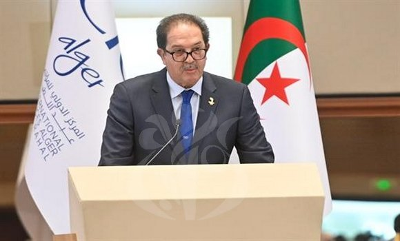 APS_Algerie's tweet photo. 22e AG de l'#ACNOA: #Berraf 🇩🇿 réélu par acclamation à la tête l'instance africaine
🔗https://t.co/Q9rDsmvIJi https://t.co/HmiyRtAC6A
