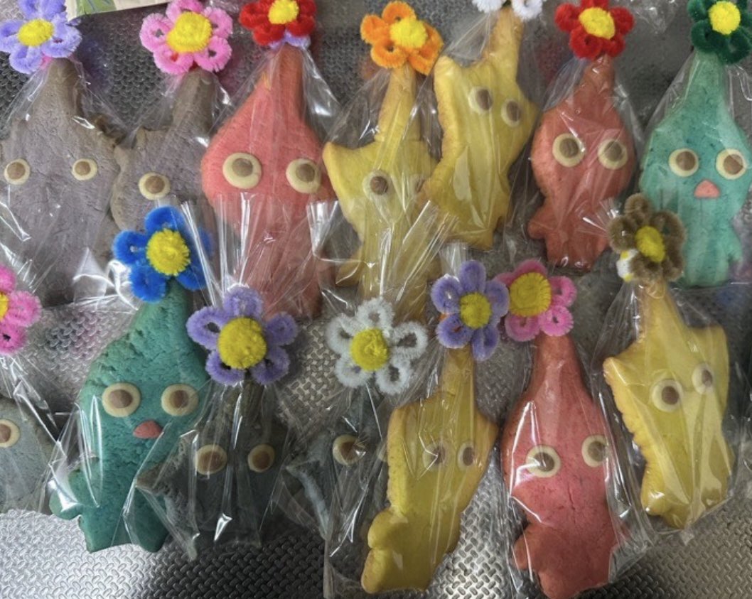 puipuipuipui19's tweet photo. 娘が作ったピクミンのクッキーめちゃくちゃ可愛いからみんな見て🥹💕 https://t.co/jOXiqVi7Ru