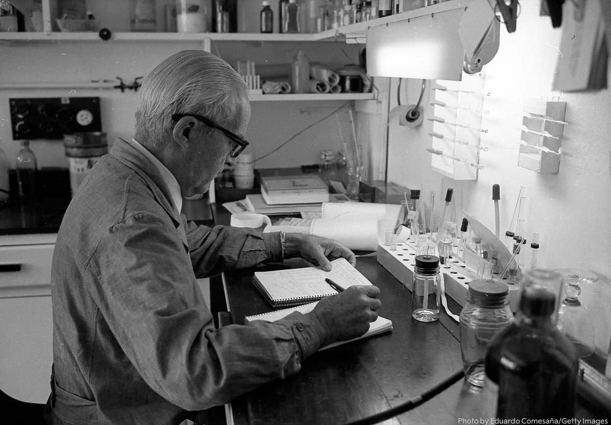 NobelPrize's tweet image. Luis Leloir discovered a completely new class of biological compounds – sugar nucleotides – and showed that they are fundamental to the metabolism of carbohydrates. He was awarded the 1970 Nobel Prize in Chemistry.