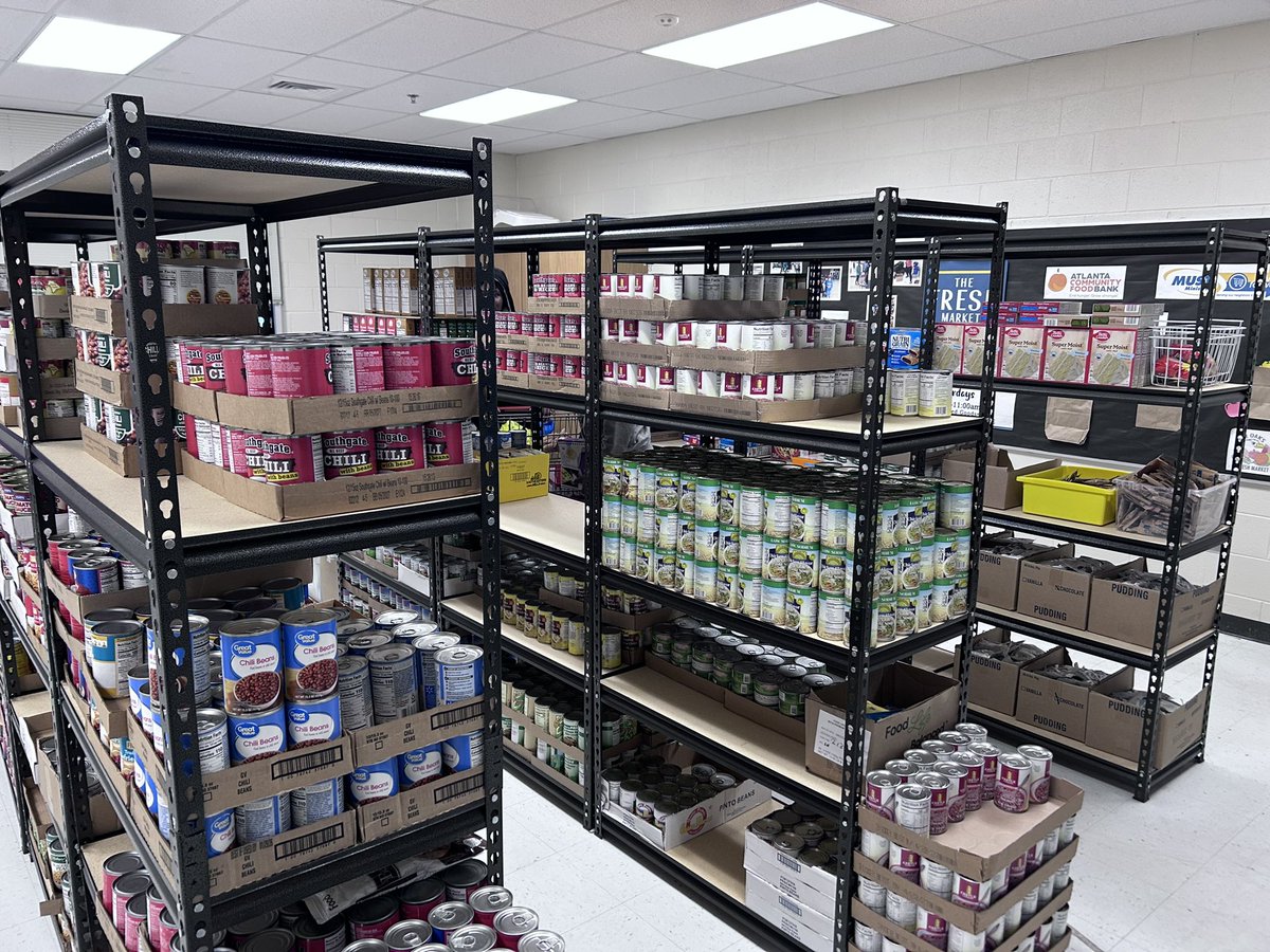 Dean Yoder (@deanyoder3) on Twitter photo The Fresh Market @ Pearson is up and running, with free rides provided by GracePointe Marietta. <a href="/CobbSchools/">Cobb County Schools</a> <a href="/pearsonpilots/">pearsonpilots</a> The Fresh Market @ Pearson is up and running, with free rides provided by GracePointe Marietta. <a href="/CobbSchools/">Cobb County Schools</a> <a href="/pearsonpilots/">pearsonpilots</a>