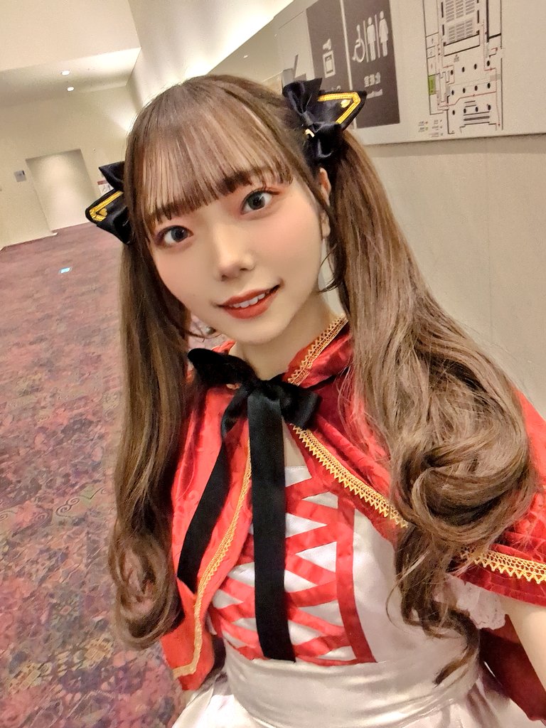 ayane_k0103's tweet photo. 2日目!ありがとうございました!
『舞台Bad∞End∞Night』
Aチーム
14日11:00/15日17:00/16日10:00
@愛知県芸術劇場小ホール
🎫https://t.co/HPaVwnFSHq
#舞台バドエン名古屋
#BadEndNight https://t.co/viHWUzQDnK