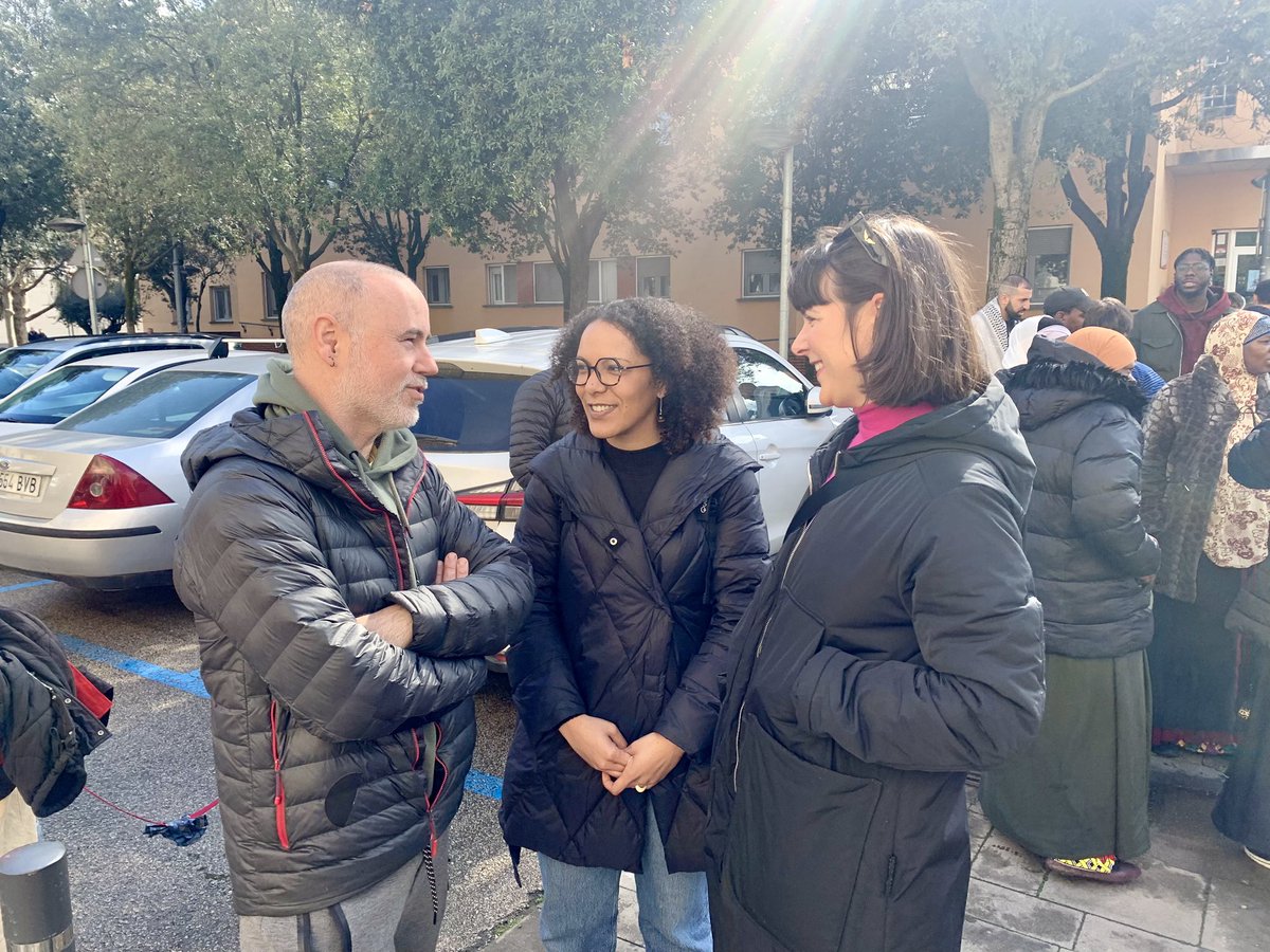 ComunsCCGG's tweet photo. Habitatge digne per a tothom! S’han d’acabar els desnonaments a Salt i arreu. L’accés a l’habitatge ha de deixar de ser un privilegi i una mercaderia. Ho cridem avui a Salt i ho cridarem cada dia fins que sigui una realitat. https://t.co/D10thYUev1