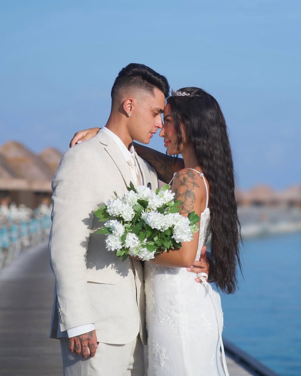 após um ano separados eles oficialmente são casados 🩷 a pam merece demais ser feliz, o victor é um anjo na vida dela. eu tô chorosa 🥺