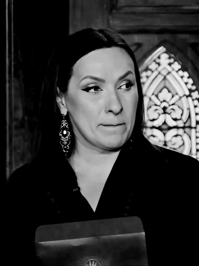 ⠀ᅠ

порой, любя, так хочется вам врезать.

ᅠᅠ⠀