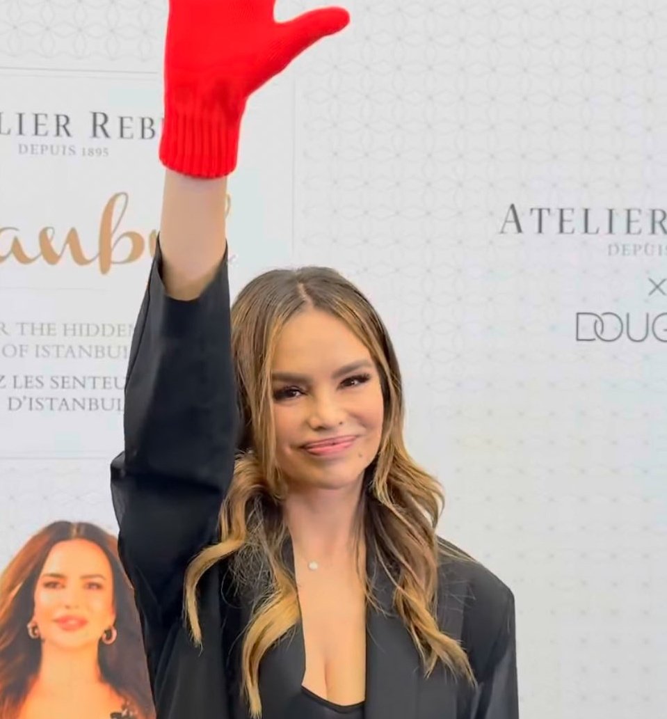 SEREVINA vikala pumpaj.
Dokazano je da voli da je pumpaju, pogotovo kad SRBI pumpaju. 
Jer
.
.
.
nju najvise SRBI PUMPAJU!