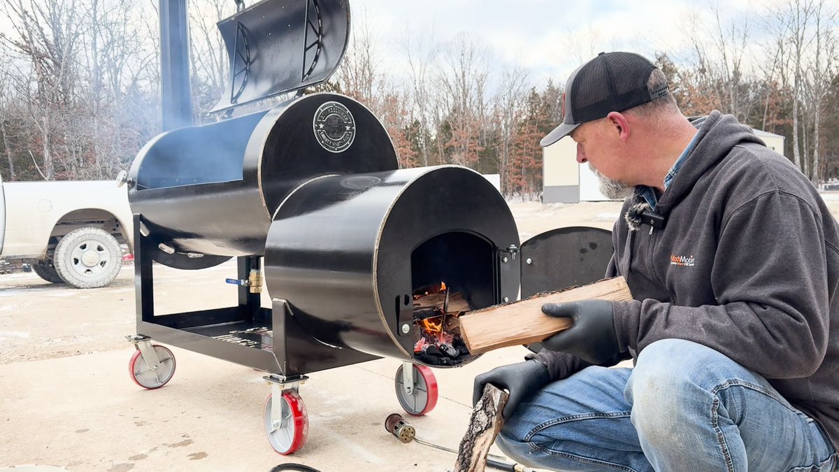 SmokerBuilder.com tweet media