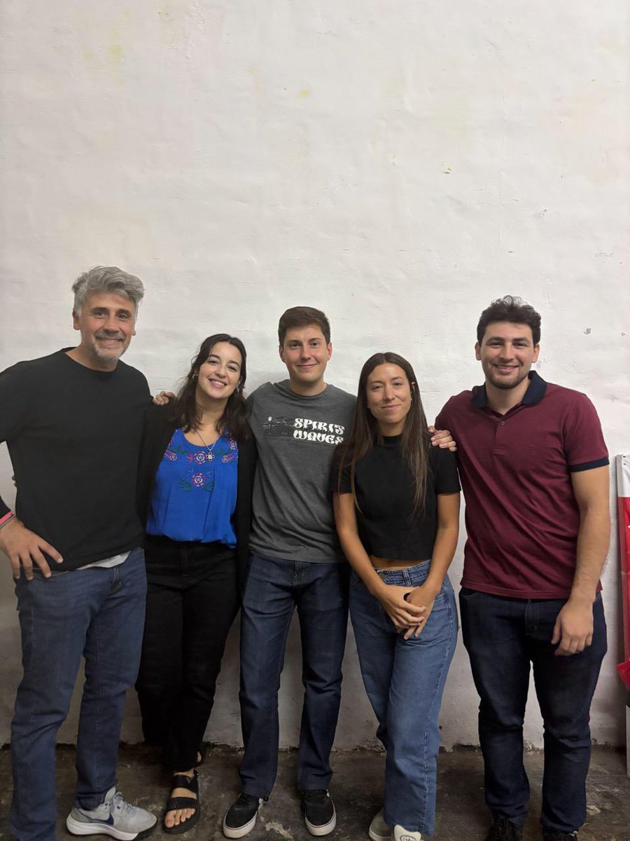 Junto a muchos vecinos participé de la renovación de <a href="/RivadaviaPrimer/">Rivadavia Primero</a> 
Es un orgullo ver quienes le darán una impronta a nuestro espacio político generando una nueva etapa en estos tiempos tan complejos que necesitan de nuevas ideas, coraje y compromiso social.