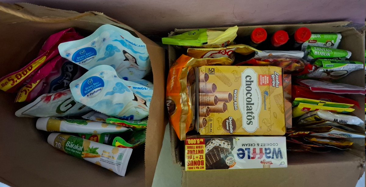 Rilayuu's tweet photo. Hasil berburu shopeeee THR tiap jam 4 pagi dan sore. 
Terimakaseh shopeeee karenamu bulan depan aku ga belanja bualanan 😁 https://t.co/8QJQq4Qo60