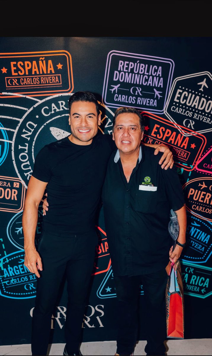 Feliz cumpleaños al #amigo #cantante #compositor #empresario  #Papá #esposo #Bro <a href="/_CarlosRivera/">Carlos Rivera</a> abrazo grande !
#alchileconelchilo