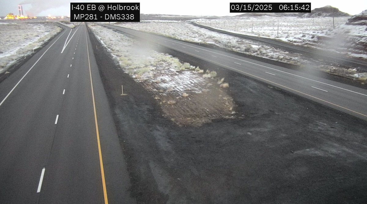 JeffOravits's tweet photo. 40 hours and counting. @ArizonaDOT??? 100's of miles of roads still closed throughout NAZ. Never seen this kind of reaction before and this was a pretty small storm. Hope your kids don't need milk! @WendyRogersAZ @votewarren @GovernorHobbs https://t.co/d7gEOdtEIh