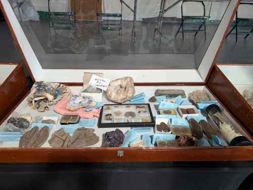 ESCONI's tweet photo. 2025 ESCONI Gem, Mineral, and Fossil Show - March 15th and 16th at the DuPage Fair Grounds #show #gems #minerals #fossils #rocks #awesometime
Today is the day! Come on out!
https://t.co/slcRQZN0EG https://t.co/ORGrQoEzj7