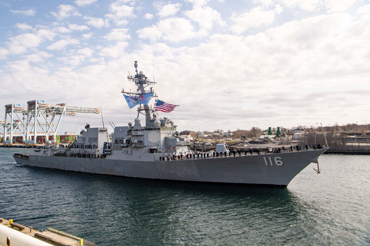 WarshipCam's tweet photo. USS Thomas Hudner (DDG 116) Arleigh Burke-class Flight IIA guided missile destroyer coming into Boston, Massachusetts - March 13, 2025 #ussthomashudner #ddg116
SRC: INT- https://t.co/KIWJUJPkYd https://t.co/1d0QVwav0H