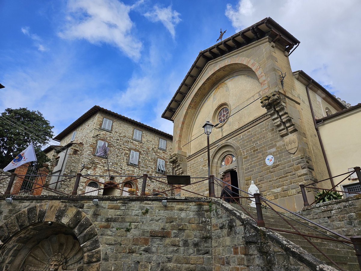 Dan_Lorti's tweet photo. Radda in the Chianti region of Italy.
#Italy #Tuscany #radda #Chianti #wine #travel https://t.co/TwQM1qVIQL