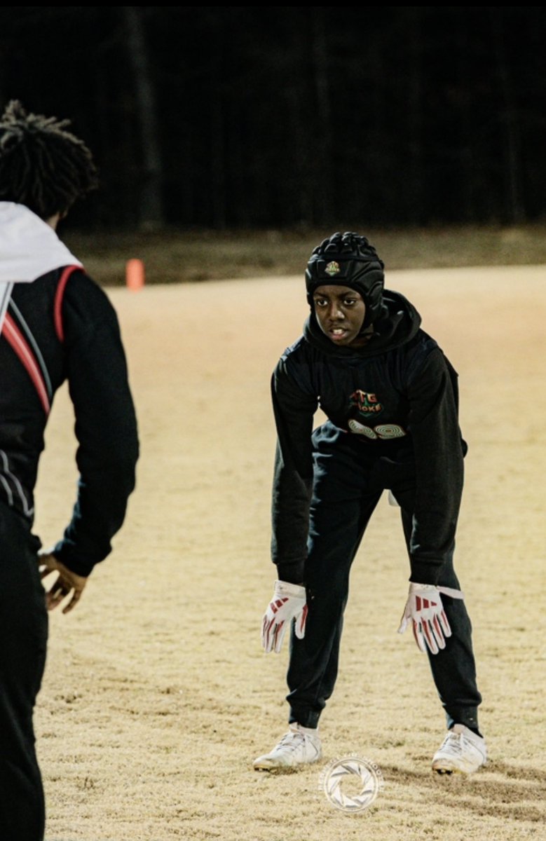 masn3333's tweet photo. Great night last night at Wr/db 2 receptions 3 pbu’s and not caught on all night #agtg #wegonwork #wr #7on7football https://t.co/d5SShEoMH5