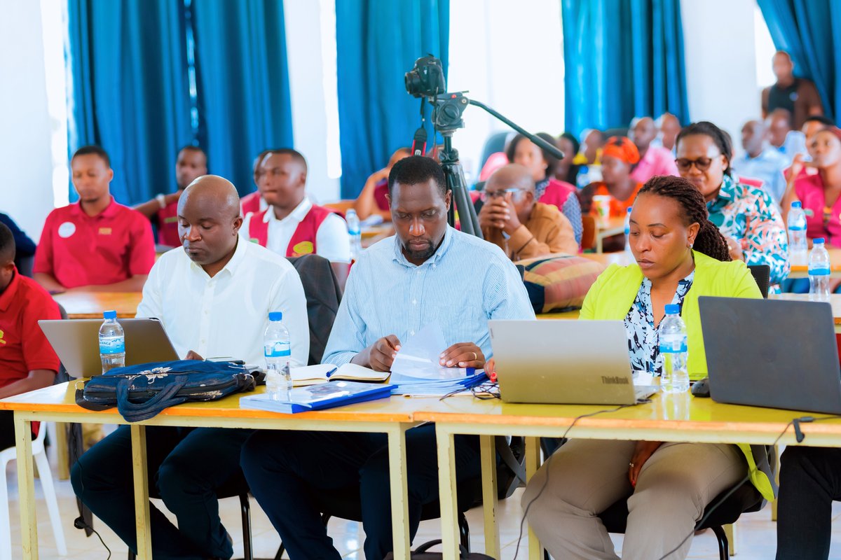 YEAN_Agro's tweet photo. Yesterday, together with @RwandaAgriBoard and our partner farmers in @Kamonyi @RuhangoDistrict and @Muhangadis conducted a workshop to review and validate achievements of the last Season (Quarter 2 2025) under the project of Operation and Management of Irrigation Schemes (OMIS). YEAN through private extension, manage and maintain irrigation infrastructures and coach farmers through proximity coaching to increase the adoption of good farming practices hence increase schemes crop productivity.