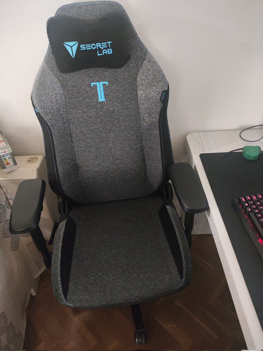 Arcadioth's tweet photo. #secretlab https://t.co/DKoy44FsGZ