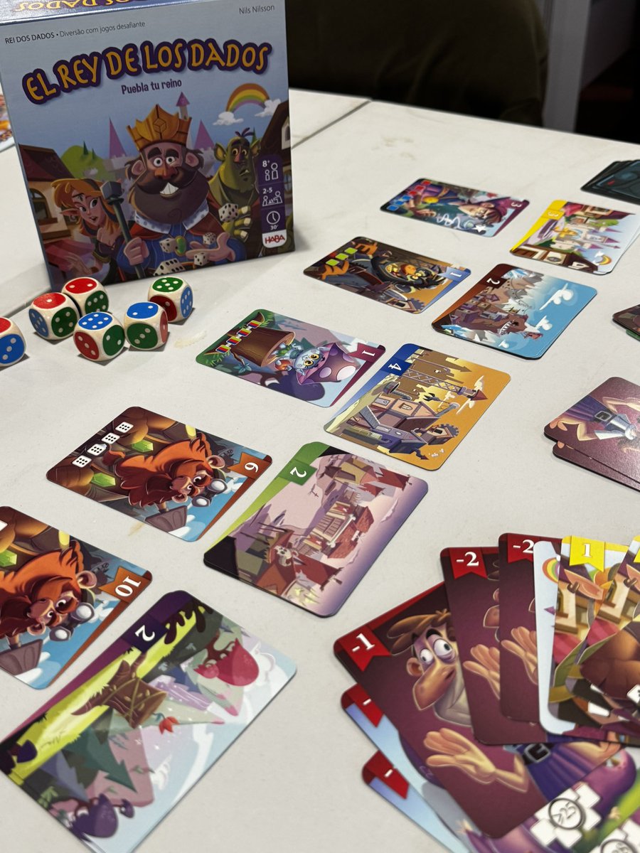 ¡IMPARABLES! Ayer viernes jugamos:

El rey de los dados  
Carcata
Marramiau 
Revive 
Hámster Gángster 
L'art de la guerre 
Harmonies Dune Imperium resurrección