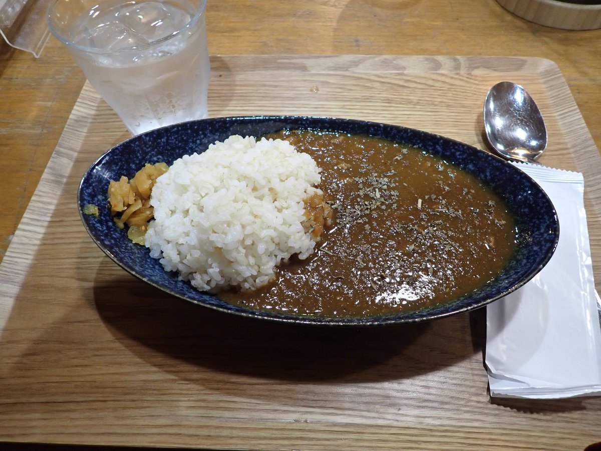 my_wtnbe's tweet photo. #飯テロ企画
新潟・加茂 #LJStudio にてLJカレーを食す！
企画ライブ終演後の一杯、匂いにつられその場にいた全員が食べ始めたので一時カレー屋みたいになった♪
匂いってすごい😆⤴
#外食部 
#細マッチョ限定解除 https://t.co/KtHi0Ib8ym
