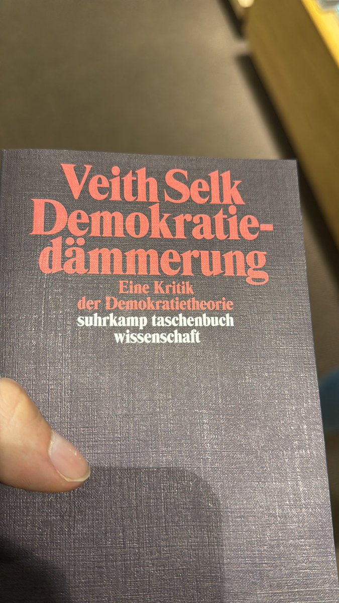 derKavka tweet media