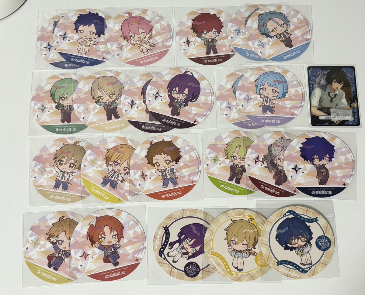 ka_ctl's tweet photo. 【交換】あんスタ アニカフェ アクスタ コロッタ コースター ステッカー 特典 フォトカード スタフォニ ホリデー クッキーモールド ミュージアムカード バースデーブロマイド バーブロ

求　同種 凛月＞真緒
　　or
　　定価＋送料

譲　画像

定価でお譲り◎
明日アリオ川口or池袋or郵送 https://t.co/nC3t7qlV9f